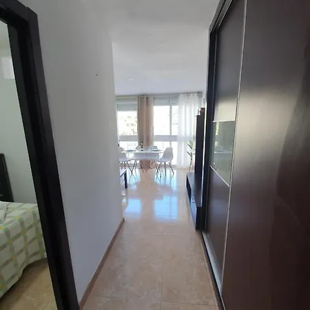 Beautiful New One Bedroom In Apartment *